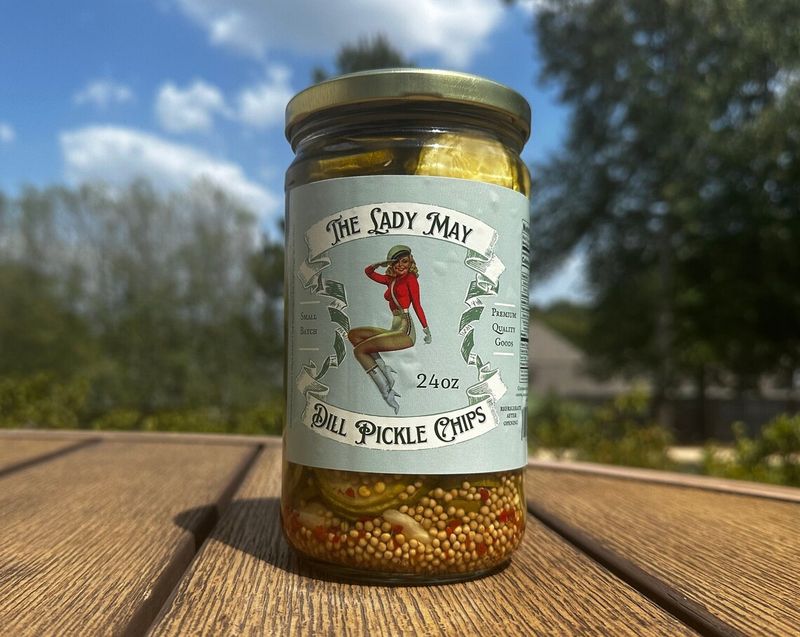 Crinkle Cut Dill Pickle Chips 16 oz