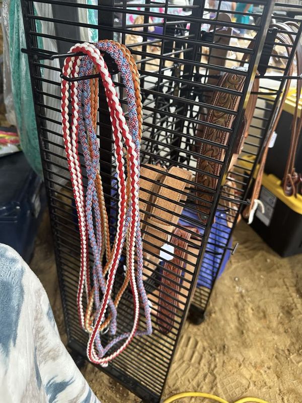Hand-braided pigging strings/leashs