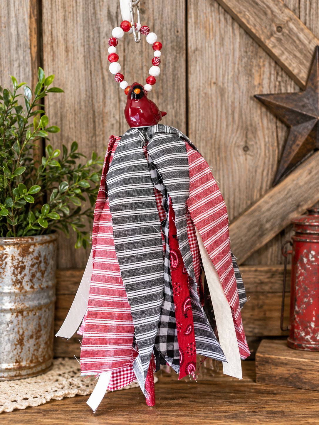 Cardinal Country Charm Tassel