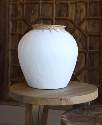 Vaas white rattan