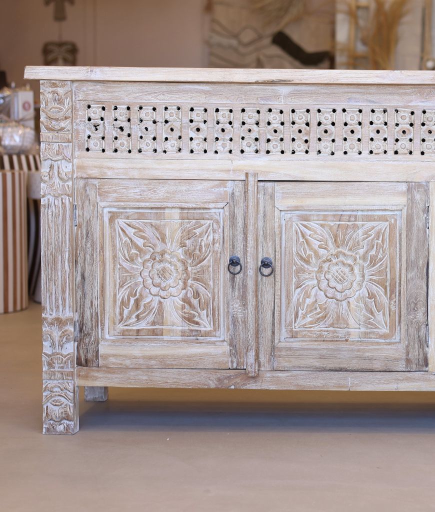 Tasi Sideboard