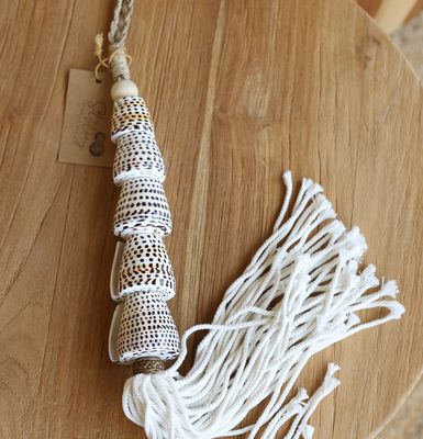 Shell Tassel big shells