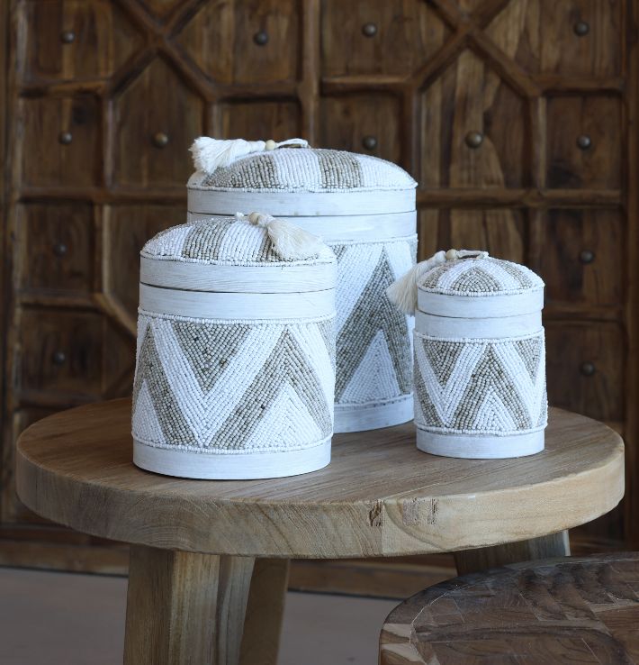 Round Beaded Box White Medium