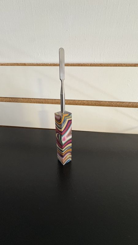 Marble / rainbow effect dabbing stick