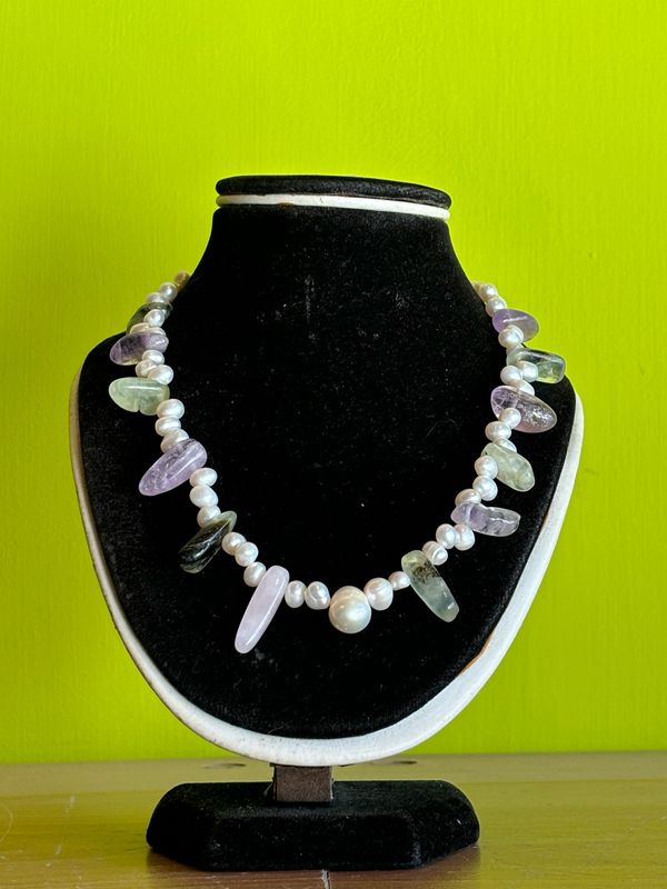 Colgante de Perlas y Piedras