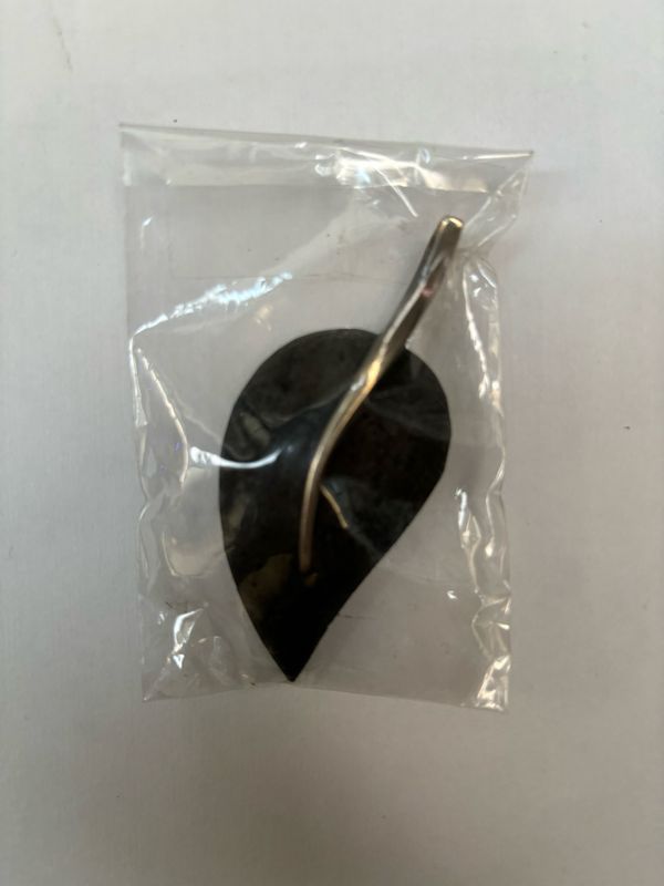 Colgante Roca Volcánica Forma Hoja