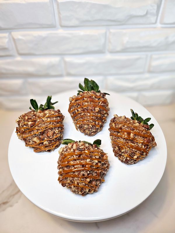 Milk Chocolate &amp; Caramel Pecan Clusters