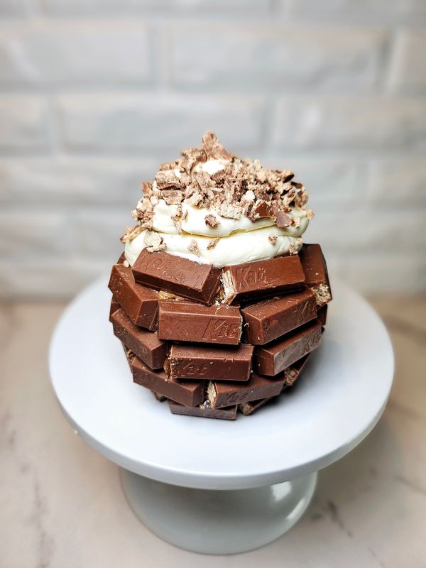 Kit Kat Cheesecake Stuffed Caramel Apple