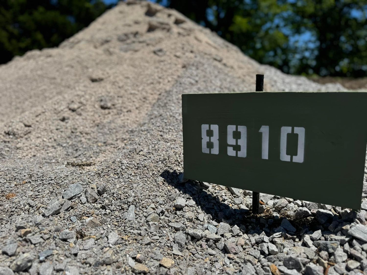 LIMESTONE GRAVEL- 8910