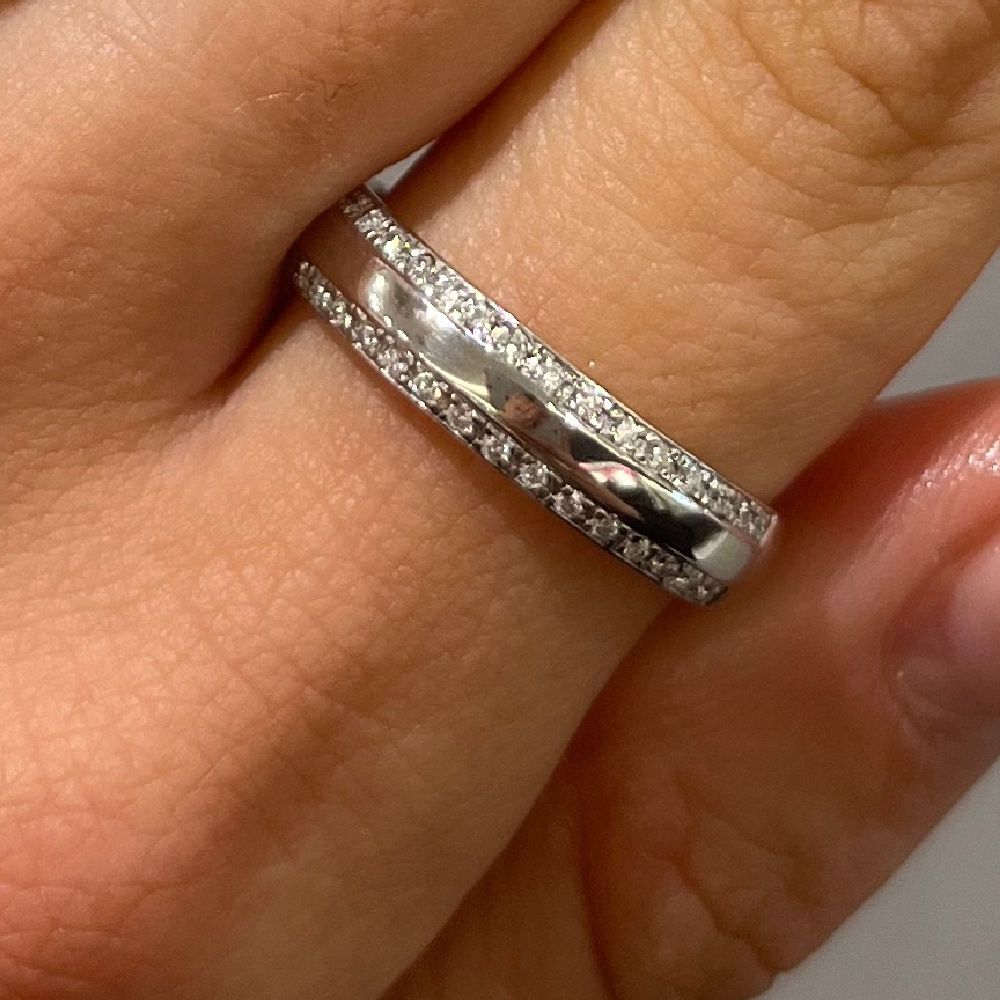 Pre-Owned 18ct White Gold 0.20ct Diamond Edge Band