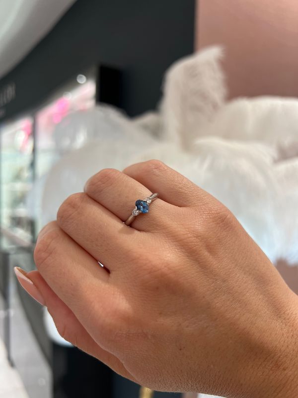 18ct White Gold 0.44ct Oval Aquamarine &amp; 0.12ct Diamond Three Stone Ring