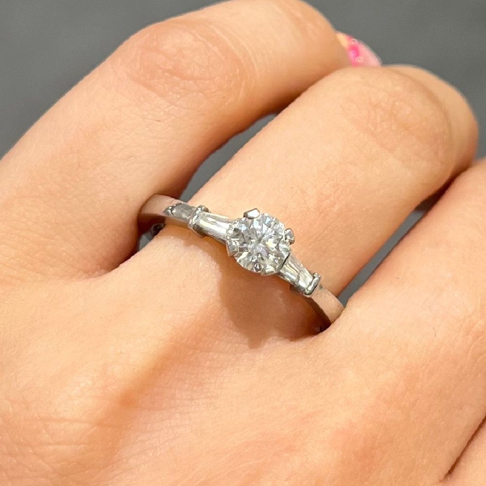 Platinum 1.11ct G SI1 Diamond Ring