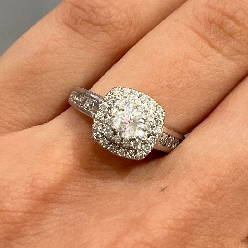 Pre-Owned 18ct White Gold 0.82ct Diamond Halo Ring