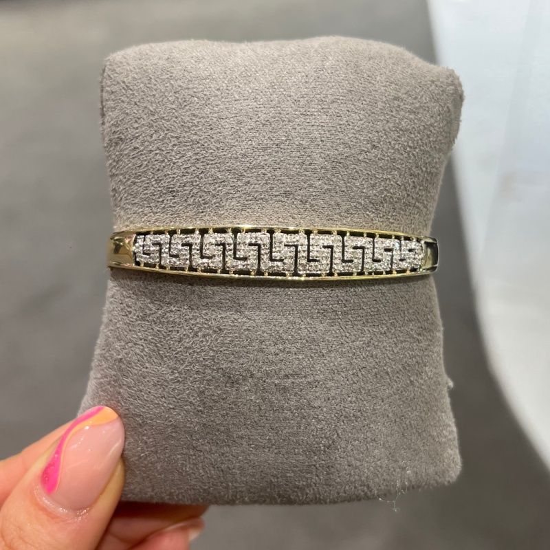 Pre-Owned 9ct Yellow Gold 0.25ct Diamond Greek Key Bangle