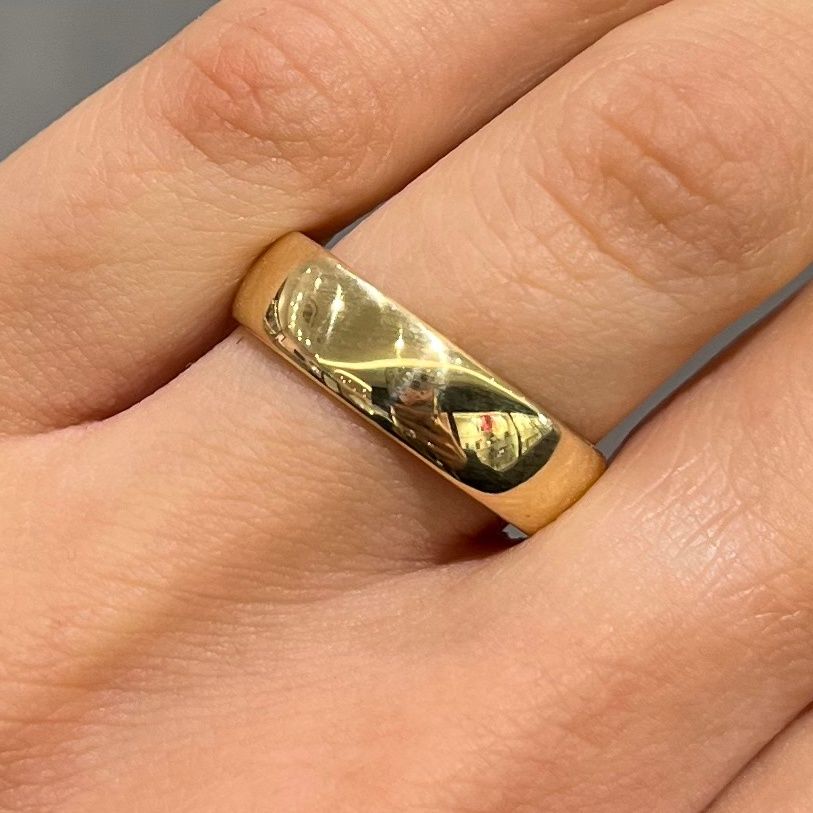 Pre-Owned 9ct Yellow Gold 5.5mm D-Shape Wedding Band