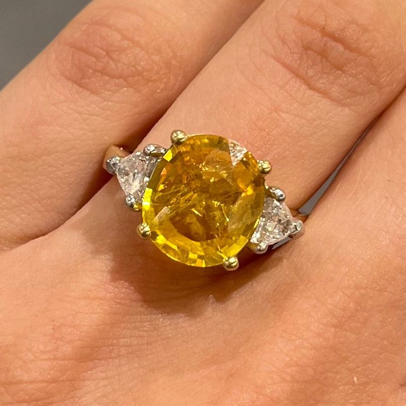 Pre-Owned 18ct Yellow Gold 3.66ct Yellow Sapphire & 0.30ct Trillion Cut Diamond Ring Pre-Owned 18ct Yellow Gold 3.66ct Yellow Sapphire & 0.30ct Trillion Cut Diamond Ring