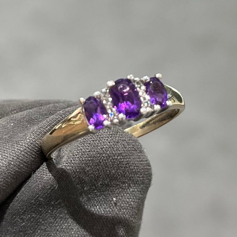 Pre-Owned 9ct Yellow Gold 3 Stone Amethyst &amp; Diamond Ring