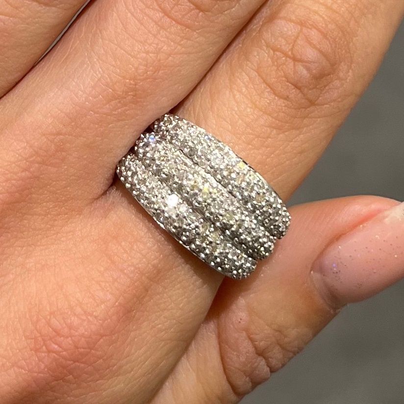 Pre-Owned 9ct White Gold 0.70ct Diamond 3 Row Ring