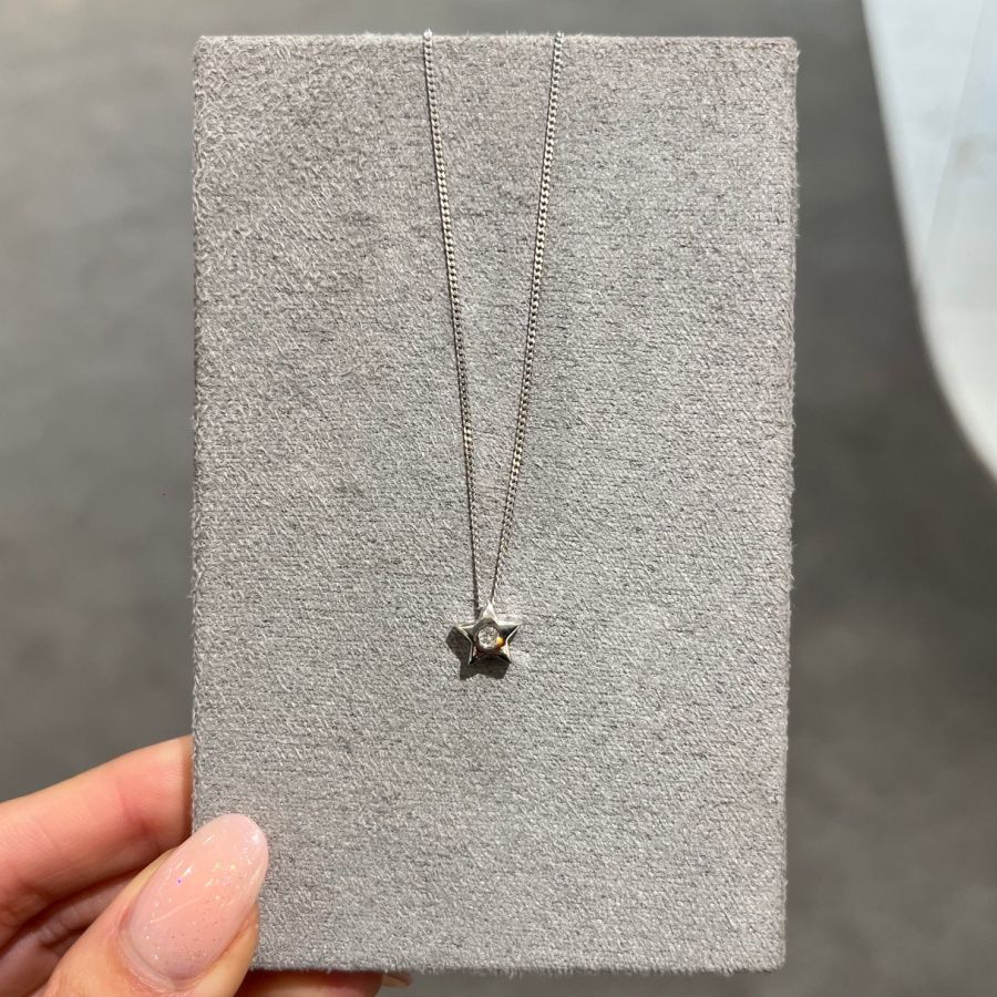 Pre-Owned 18ct White Gold Diamond Star Necklace