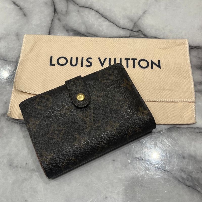 Pre-Owned Louis Vuitton Wallet in Monogram Canvas