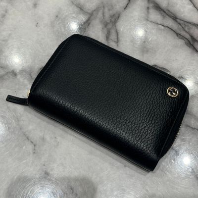 Pre-Owned Gucci Interlocking G Zip Around Wallet in Black With Gold-Toned Hardware