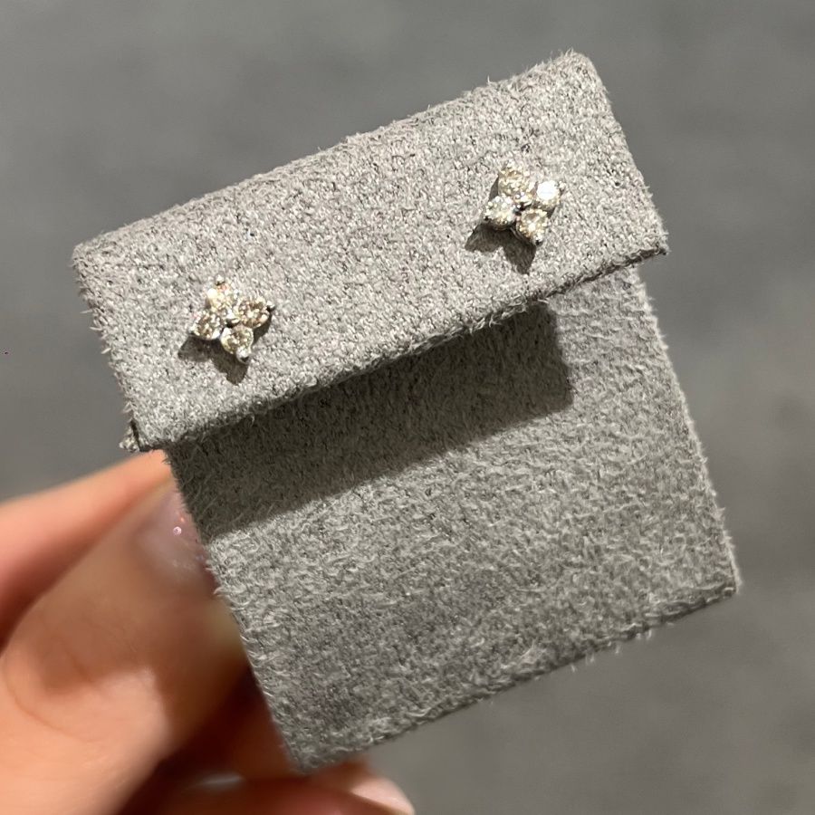 Pre-Owned 18ct White Gold 0.28ct Diamond Stud Earrings