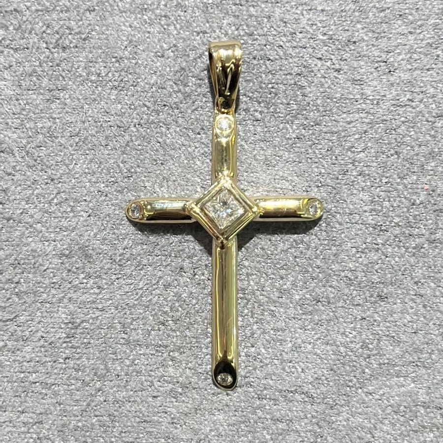 Pre-Owned 14ct Yellow Gold Diamond Set Cross