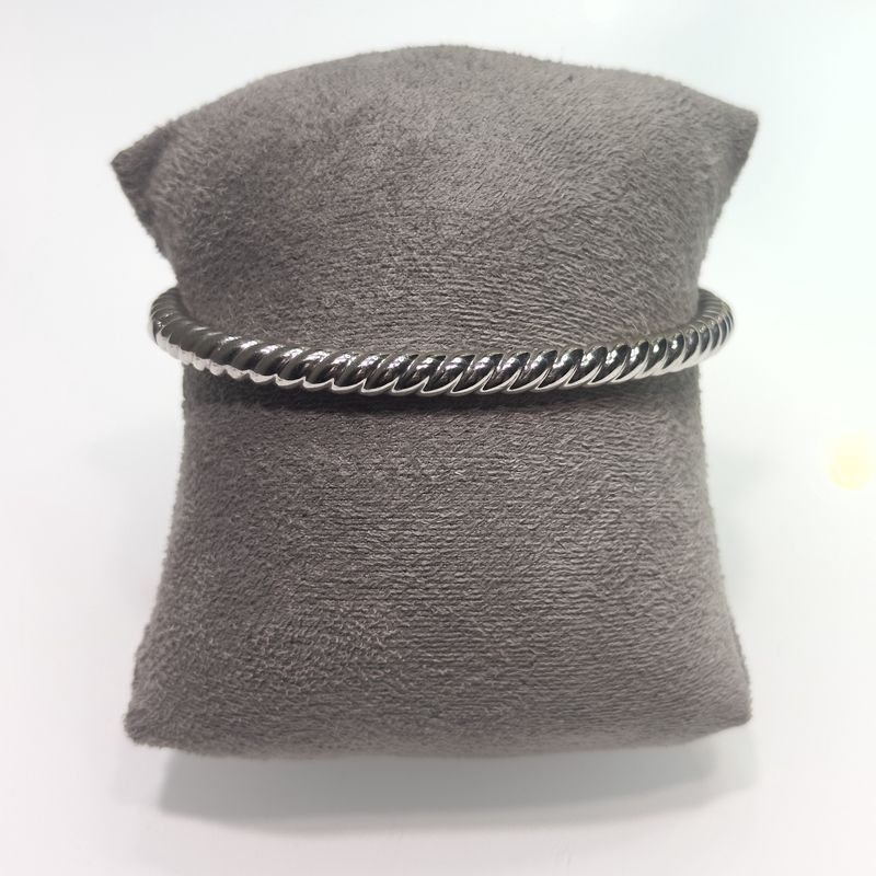 Pre-Owned 9ct White Gold Twisted Bangle 14.8g