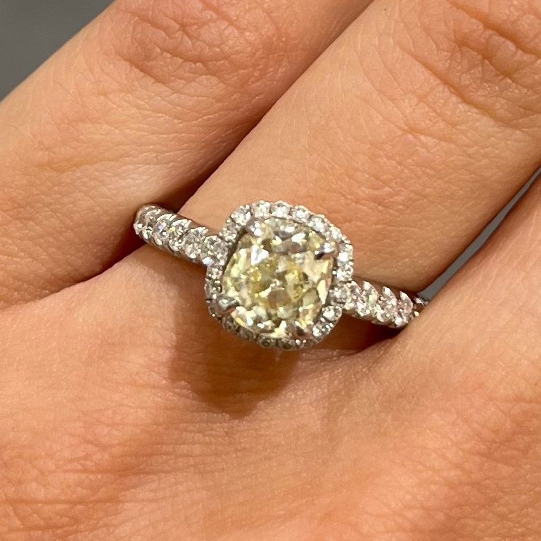 18ct White Gold 1.25ct Diamond Halo Ring