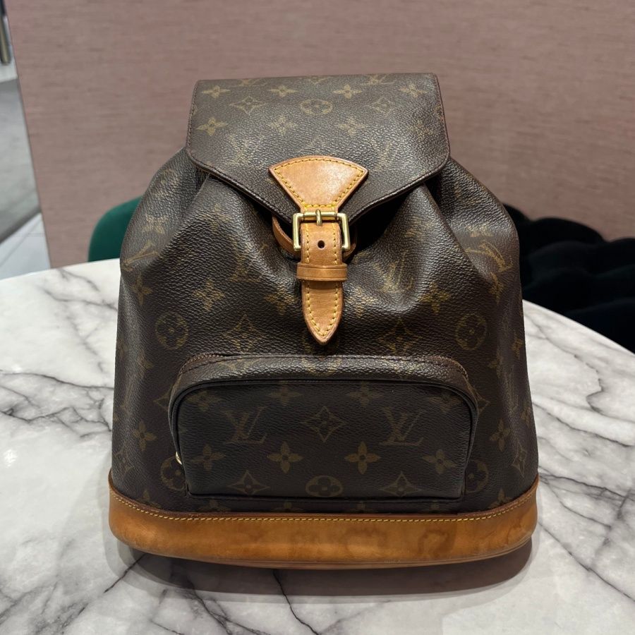 Pre-Owned Louis Vuitton Montsouris MM Backpack in Monogram Canvas