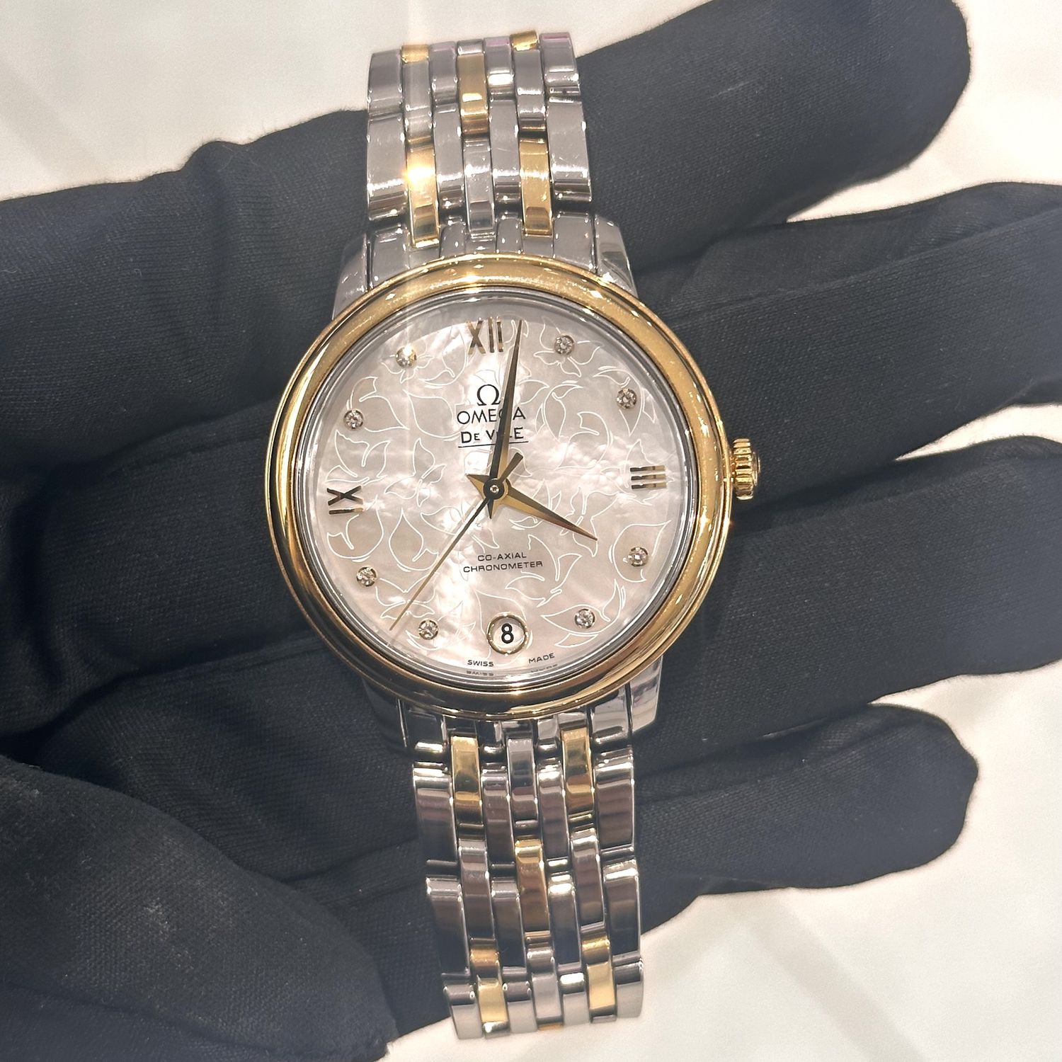 Pre-Owned Omega De Ville Mother Of Pearl &amp; Diamond Ladies Watch