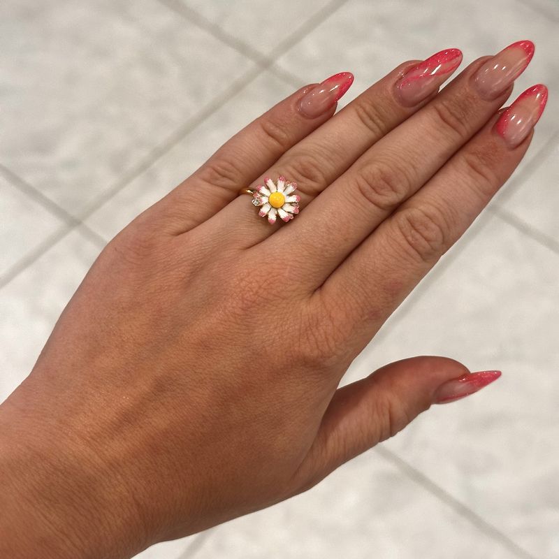 Pre-Owned 18ct Yellow Gold Dior Diamond Daisy Ring