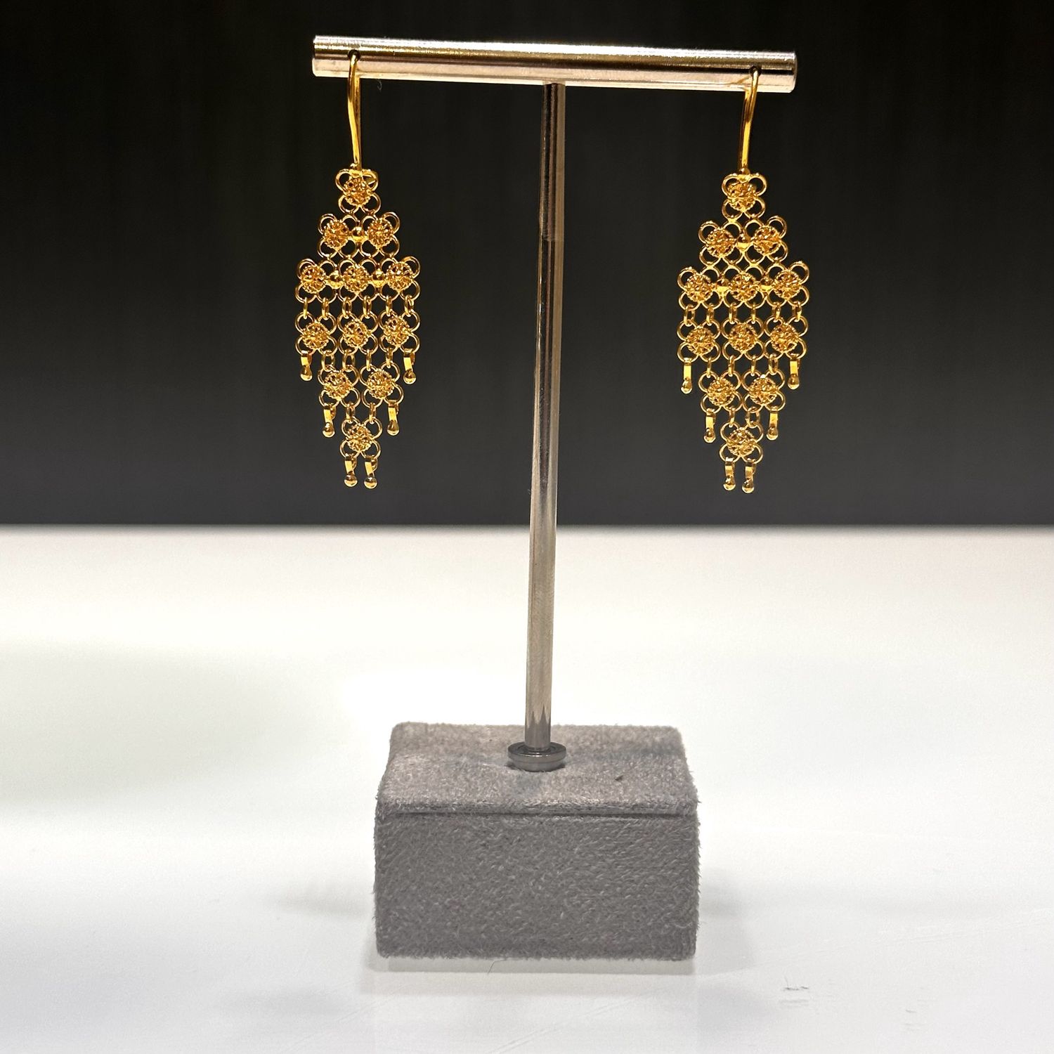Pre-Owned 18ct Yellow Gold Dangle Mesh Earrings