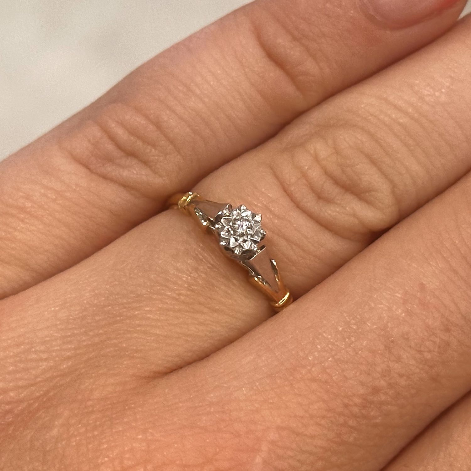 Pre-Owned 18ct Yellow and White Gold Diamond Solitaire Ring Color G