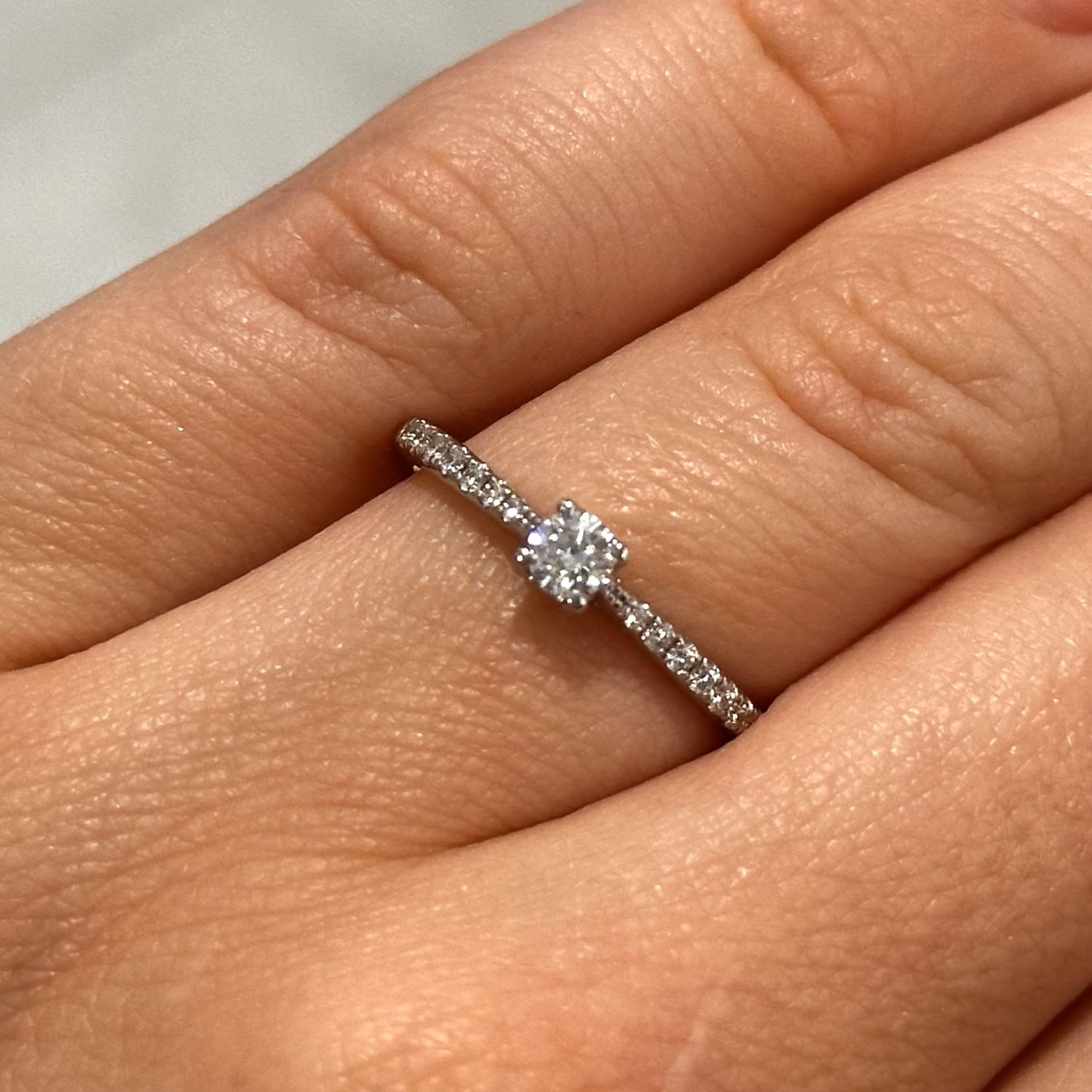 Pre-Owned 18ct White Gold Diamond Solitaire Ring 0.25ct G Si1