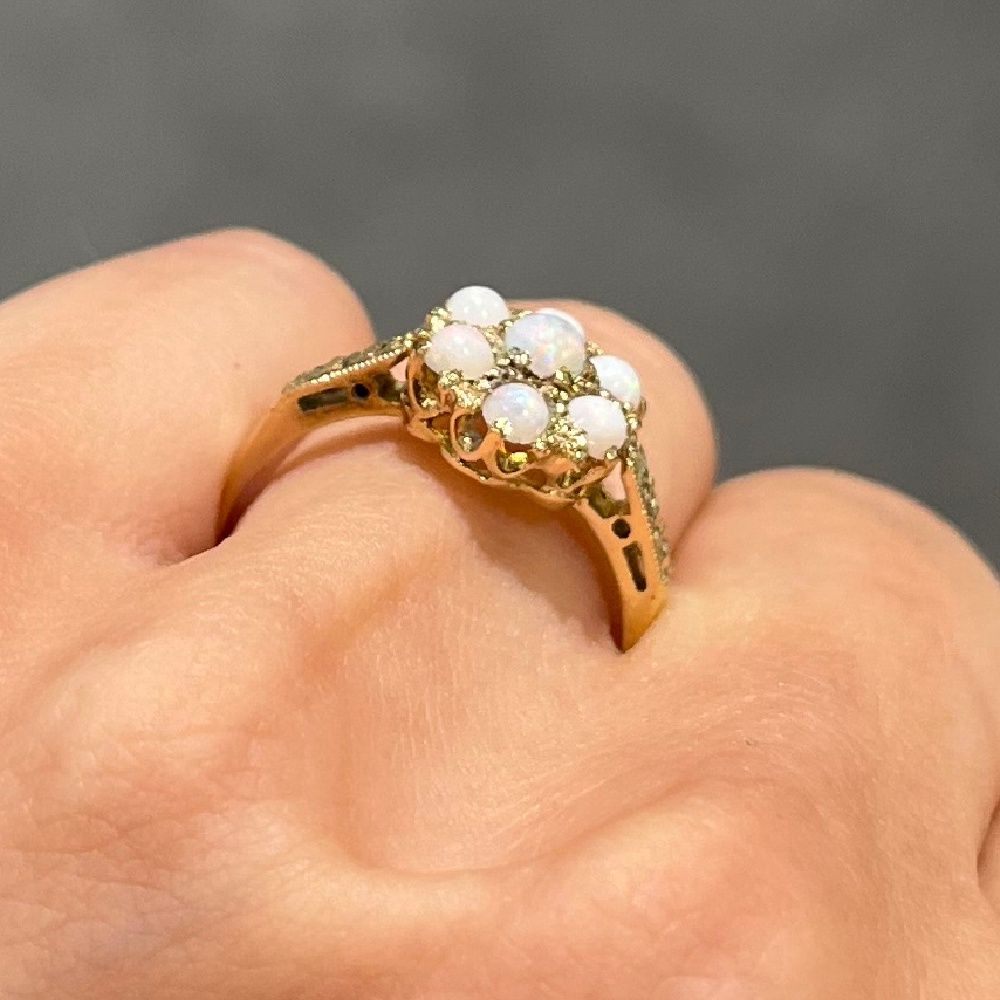 Pre-Owned 9ct Yellow Gold Opal Cluster Ring