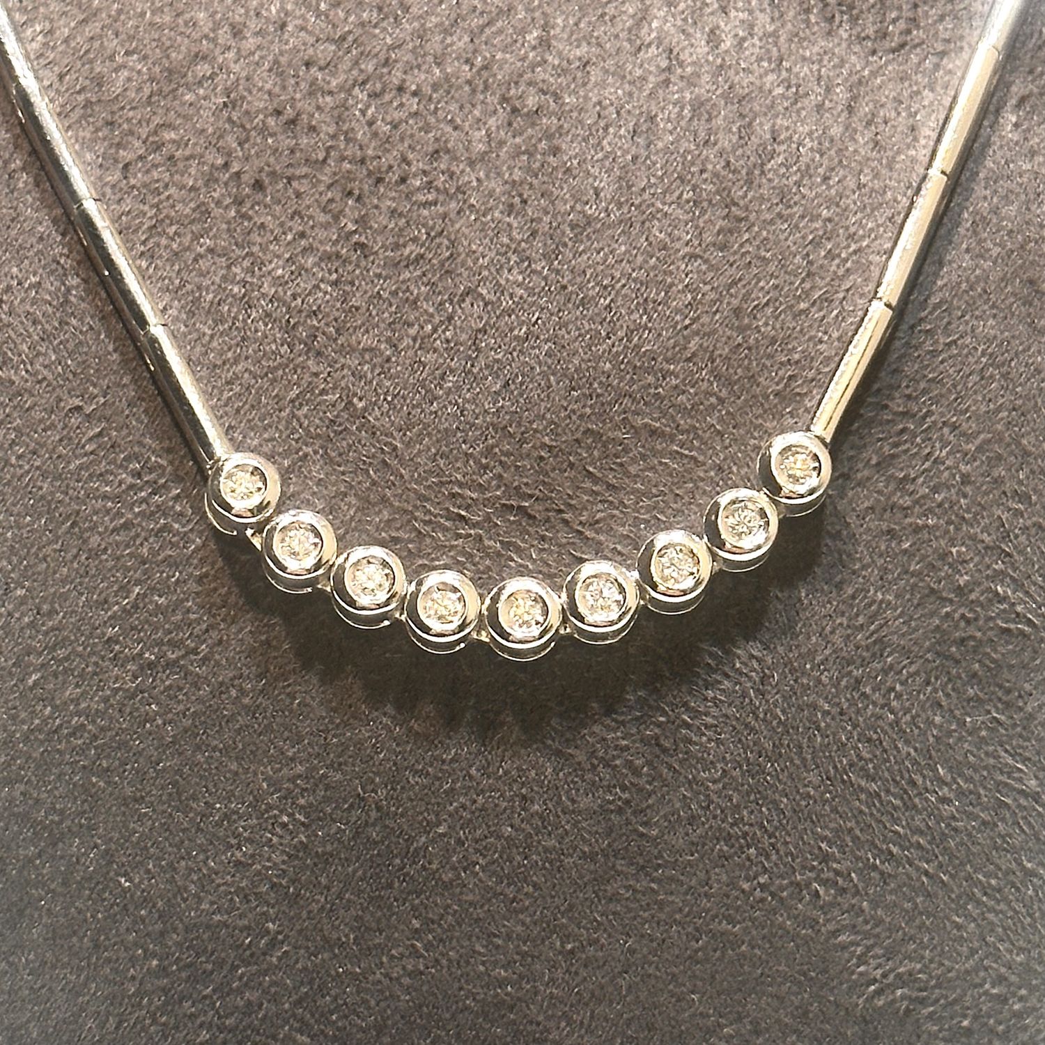 Pre-Owned 18ct White Gold Diamond Necklace 0.18ct G Si1