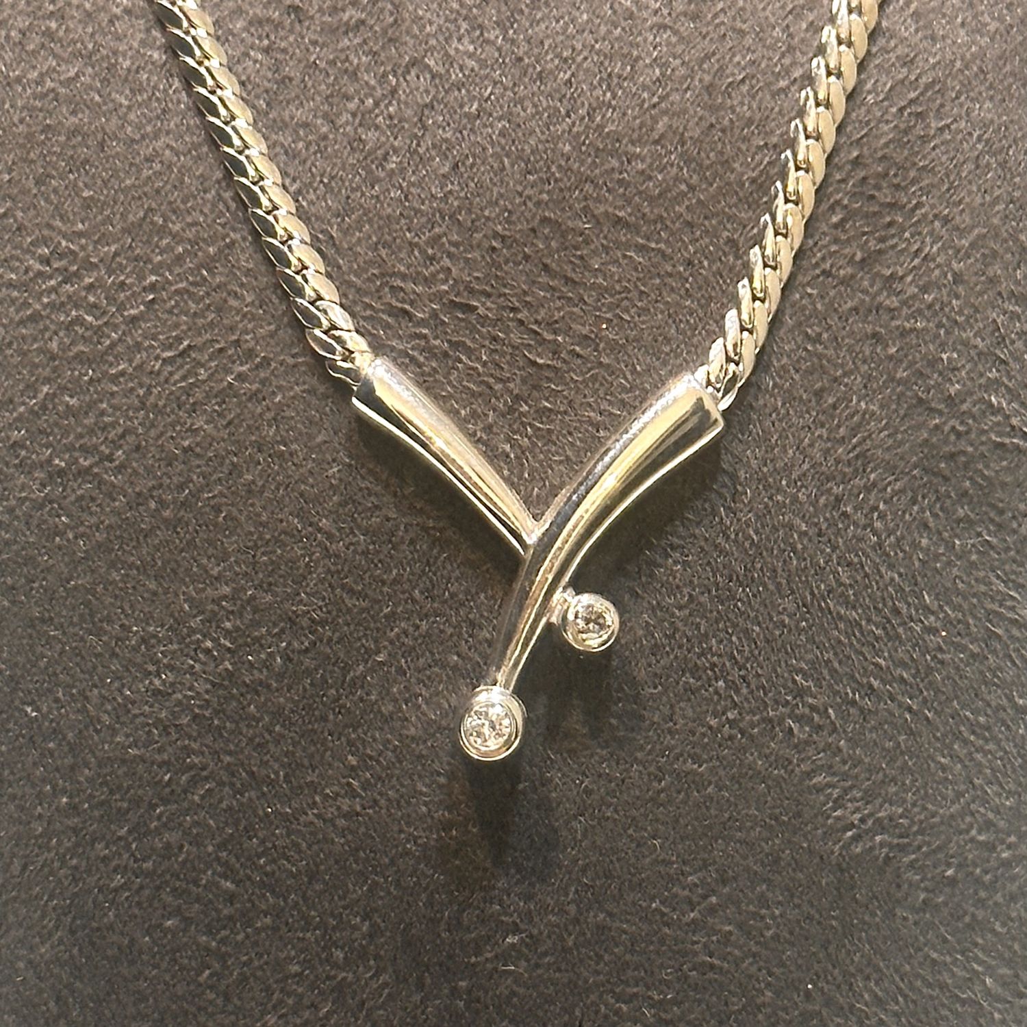 Pre-Owned 9ct White Gold Diamond Necklace 0.09ct H Si1