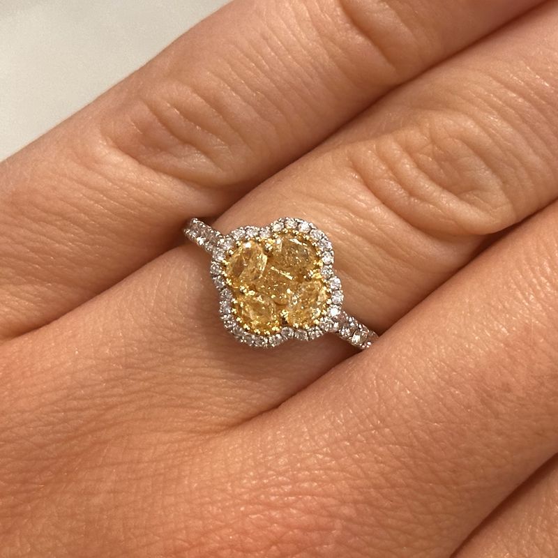 18ct White Gold Yellow Diamond Cluster Ring