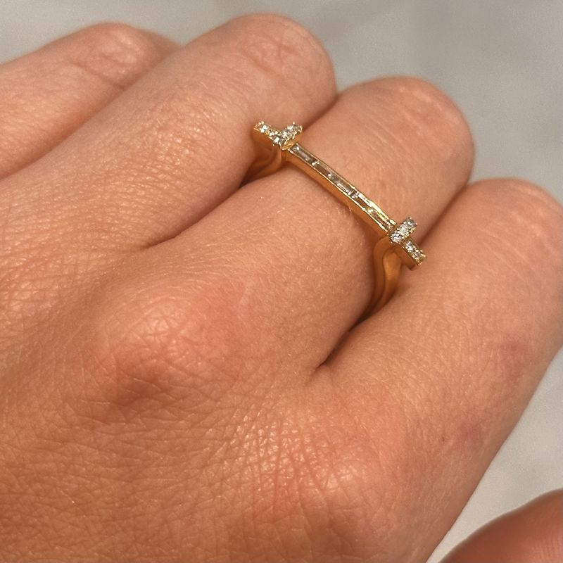 18ct Yellow Gold Baguette Cut Diamond Bar Ring