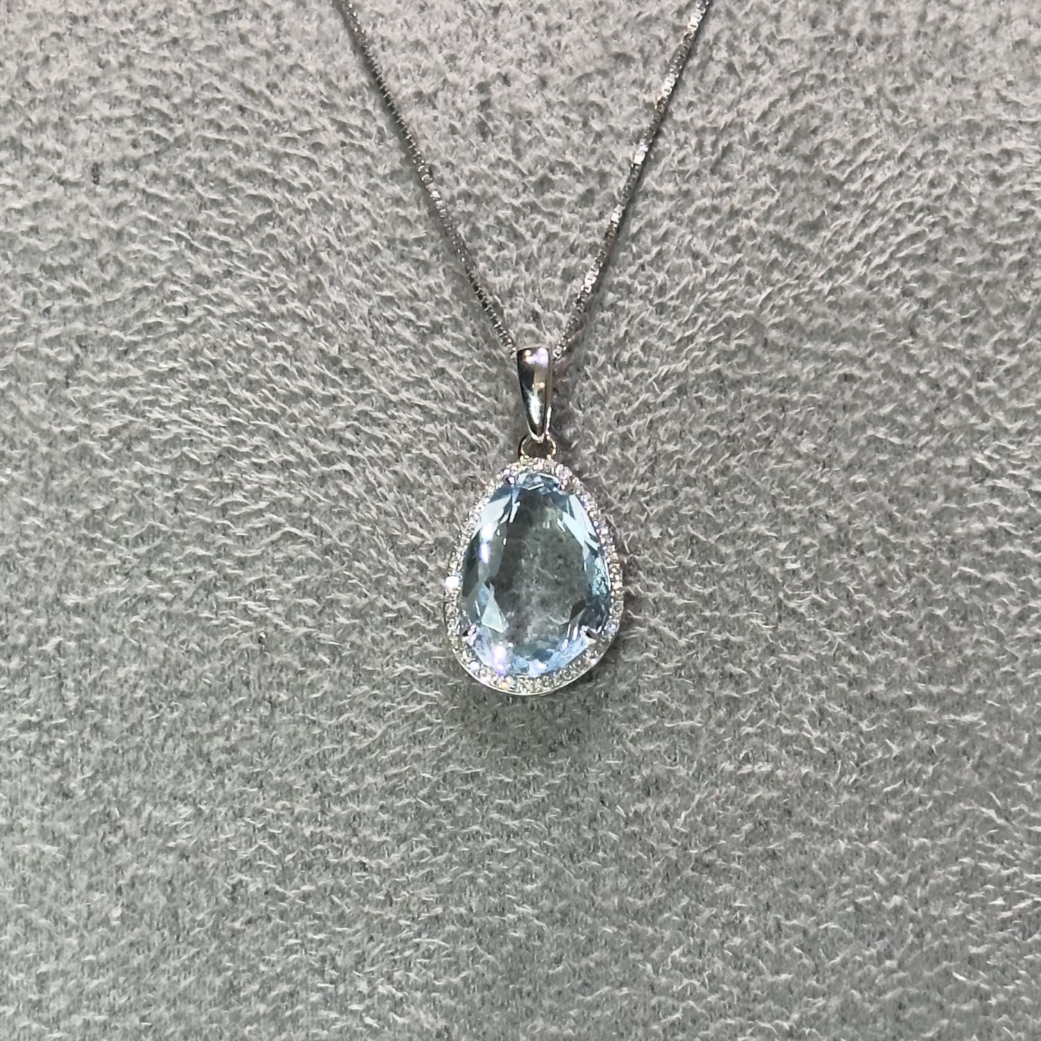 9ct White Gold  Irregular Blue Topaz Pendant
