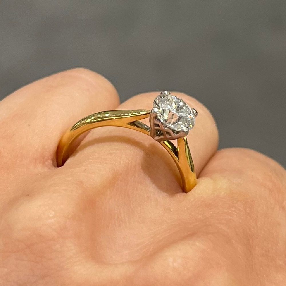 18ct Yellow Gold 1.00ct Diamond Solitaire Ring