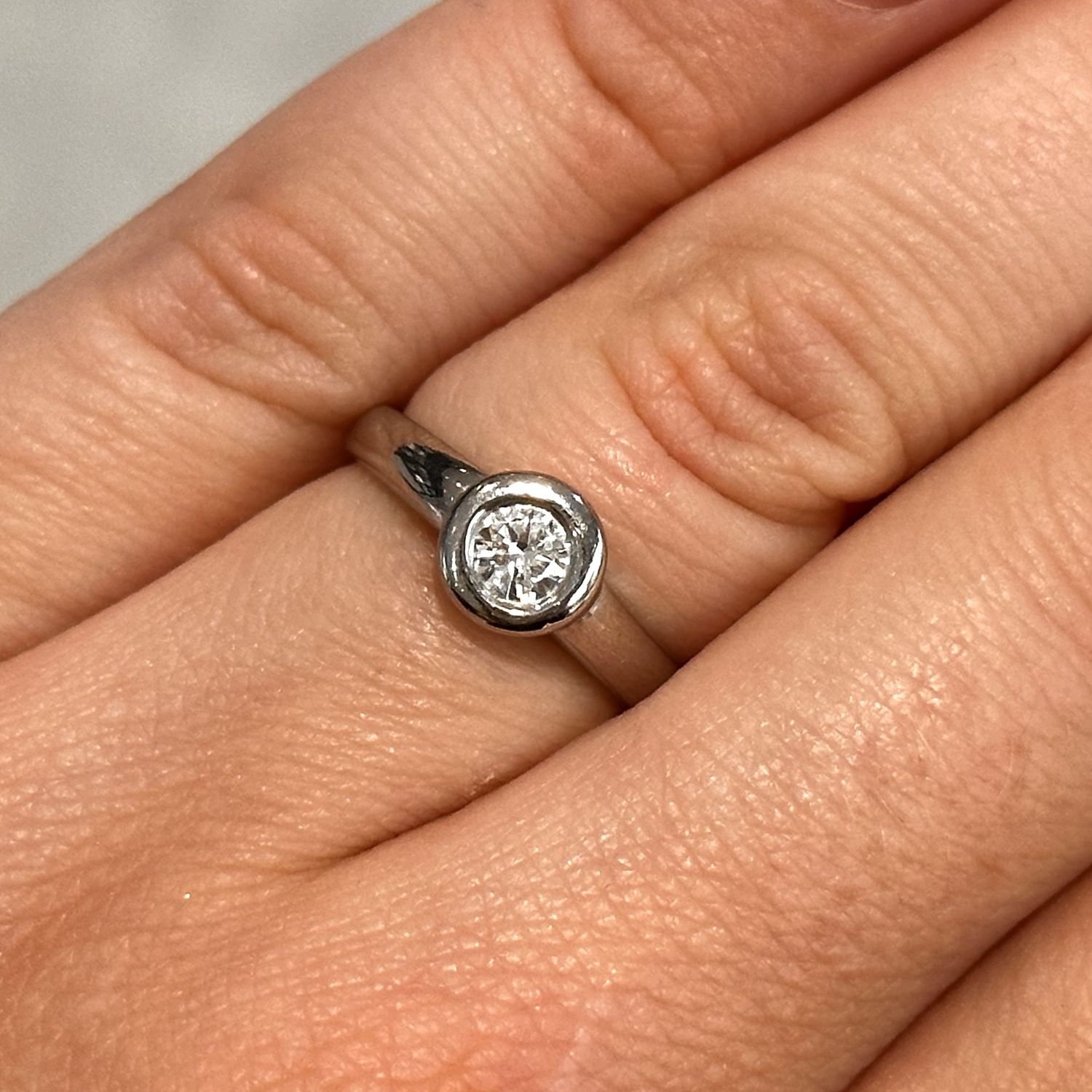 Pre-Owned Platinum Rubover Diamond Ring  0.25ct G Si