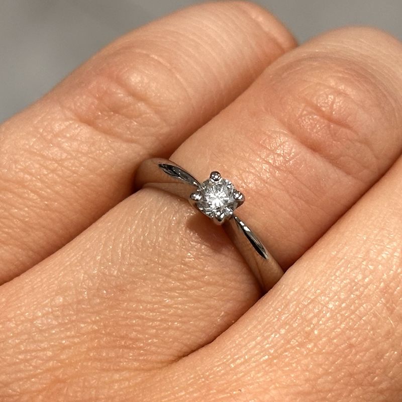 Pre-Owned 18ct White Gold Diamond Solitaire Ring 0.25ct  I Si2