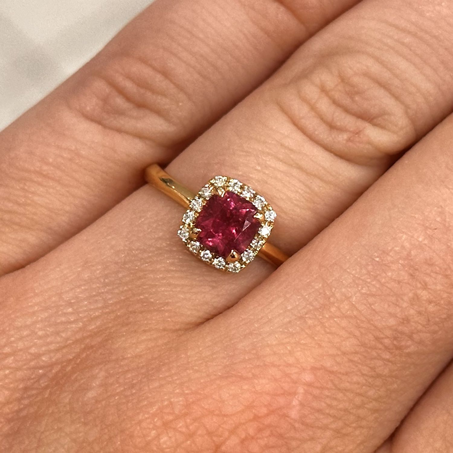 18ct Yellow Gold Pink Tourmaline &amp; Diamond Cluster Ring
