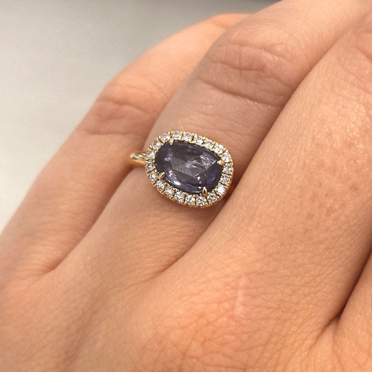 18ct Yellow Gold Sapphire &amp; Diamond Slice Ring