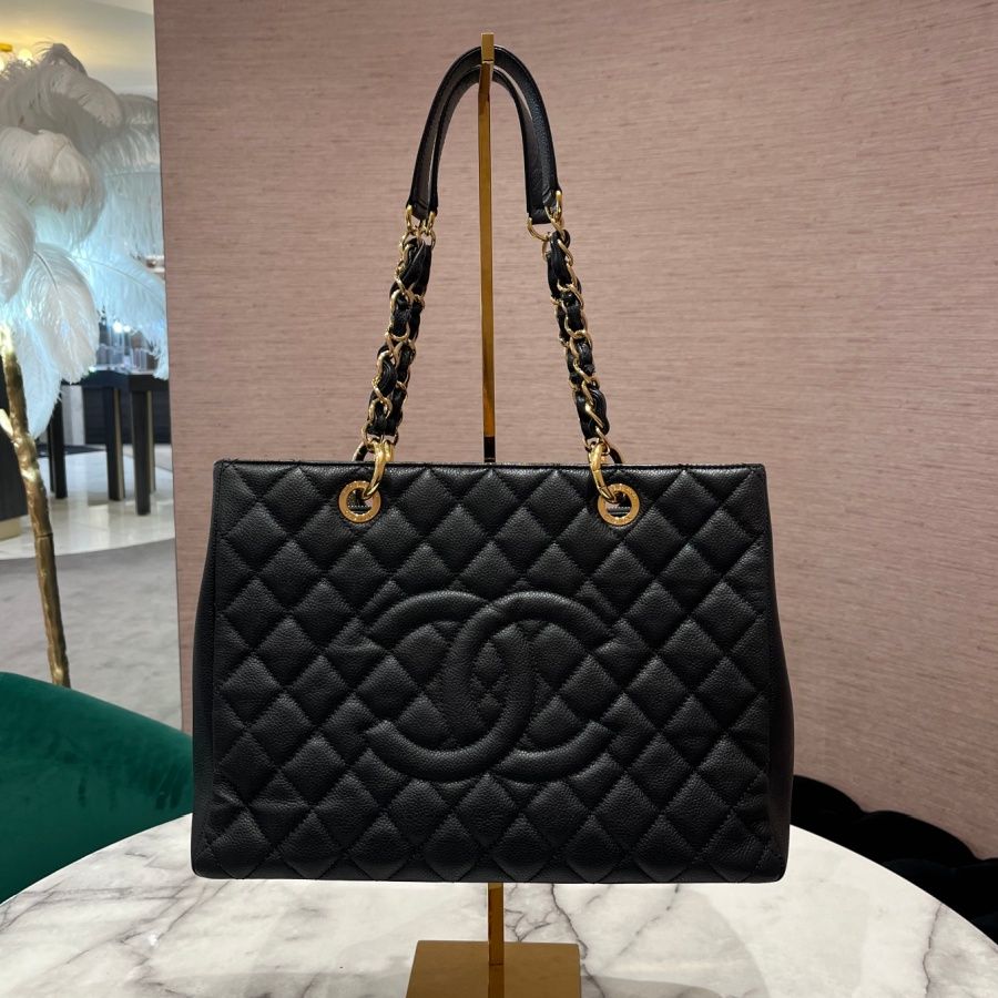 Pre-Owned Chanel Grand Shopping Tote in Black Caviar Leather With Gold-Toned Hardware (GST)