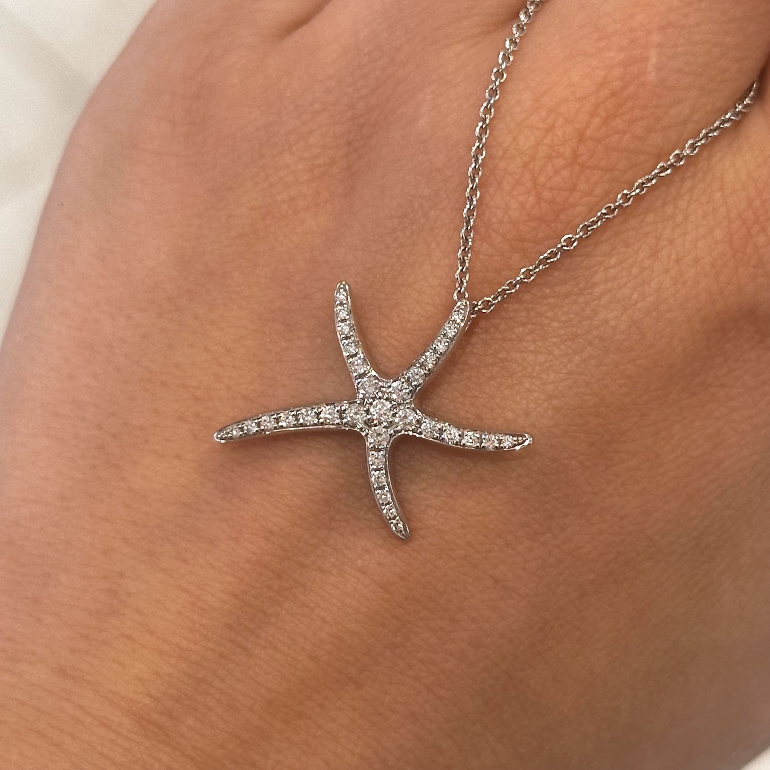 18ct White Gold Diamond Starfish Pendant .35pt