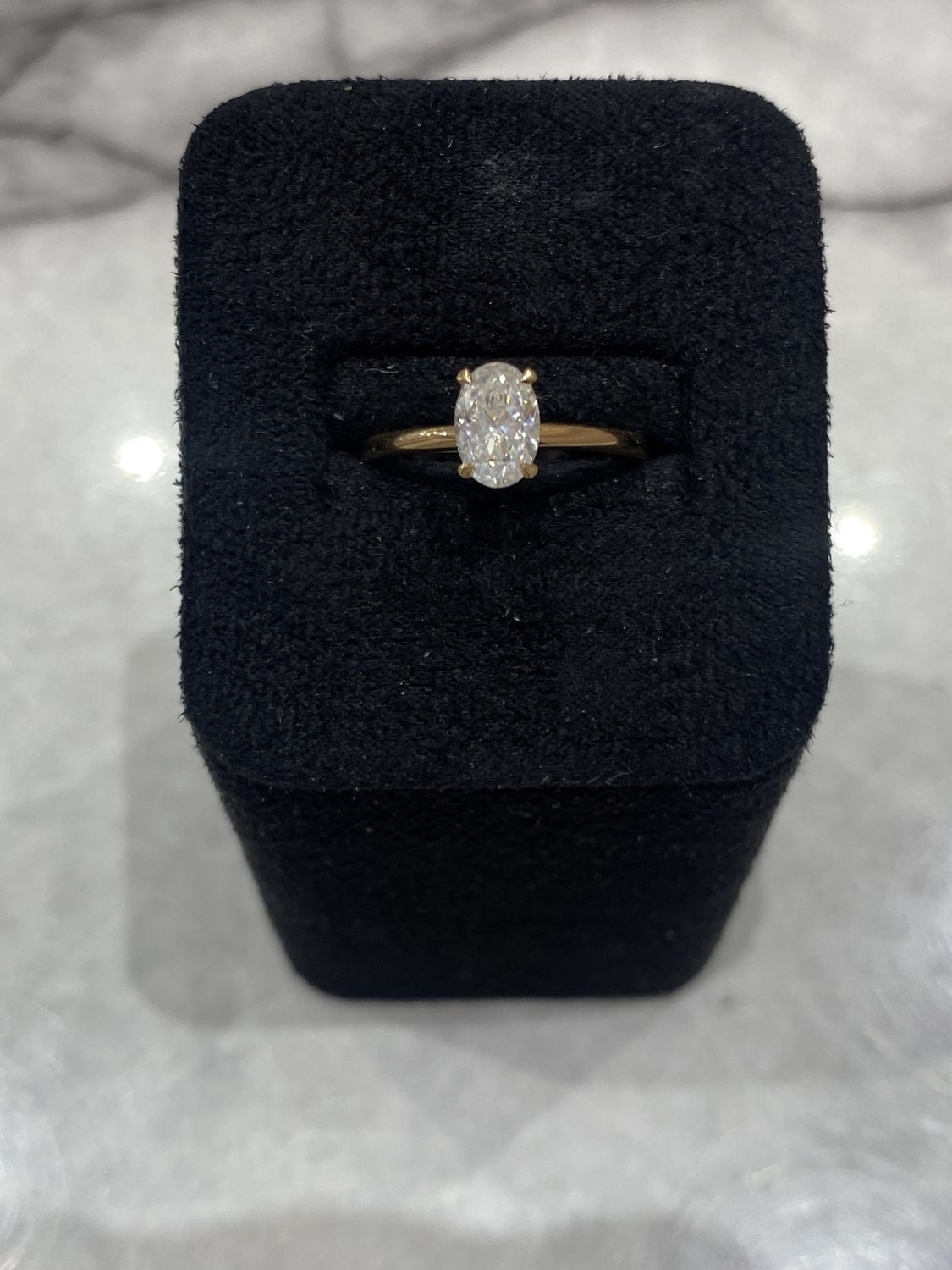 18ct Yellow Gold 1.00ct H Si1 Oval Diamond Solitaire Ring