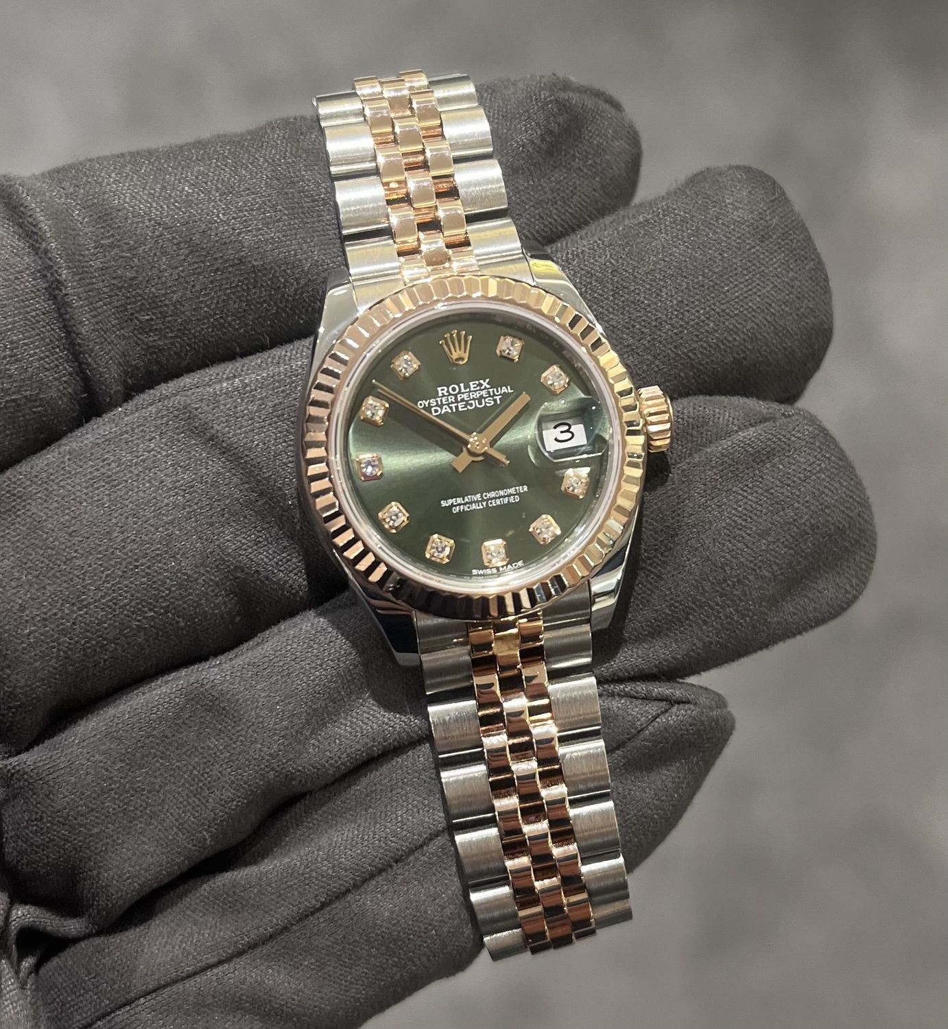 Pre-Owned Rolex Datejust 28mm Olive Green Diamond Dial 279171